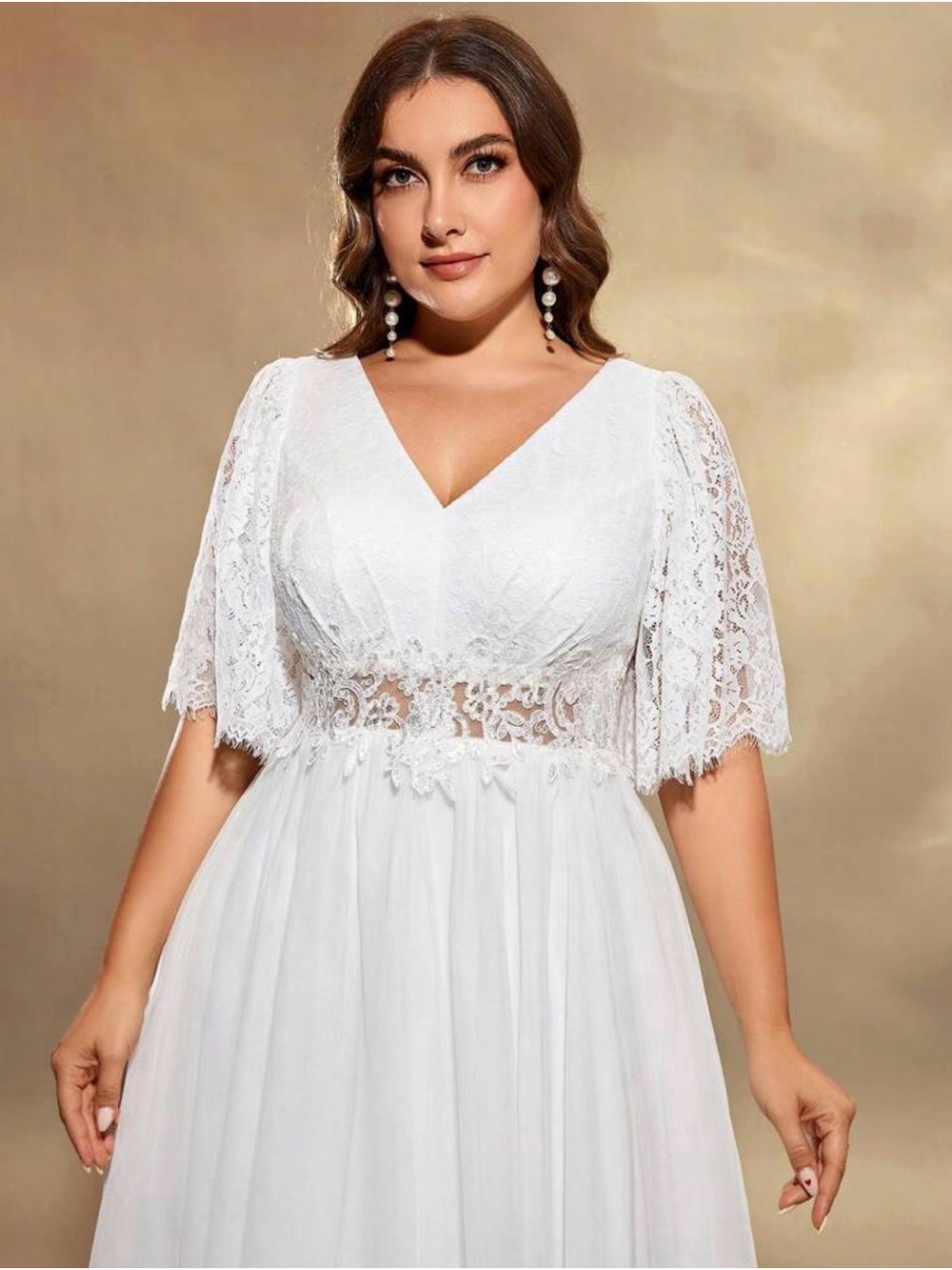 Elegant White Lace & Tulle V-Neck Wedding Gown Dress - Picture 4 of 5